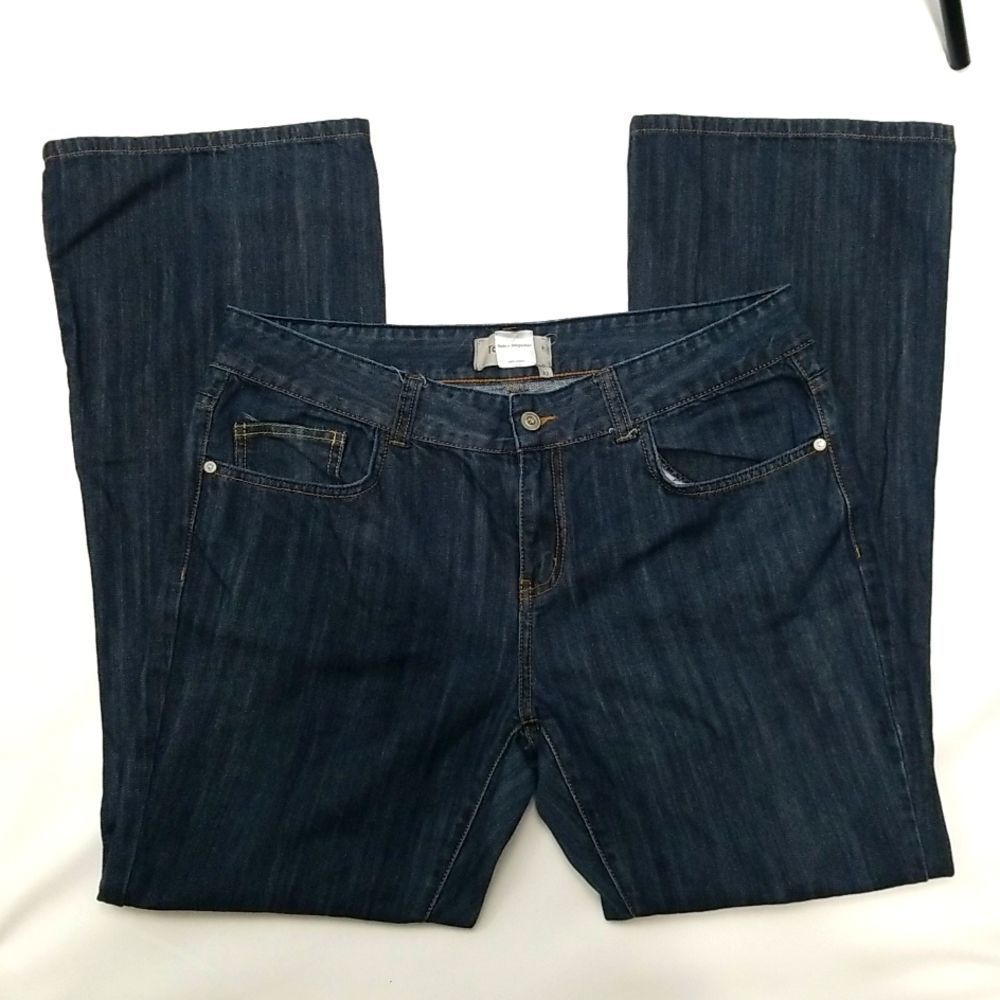 Tex by MaxAzria Jeans Medium Wash Size 32 (14) J121
